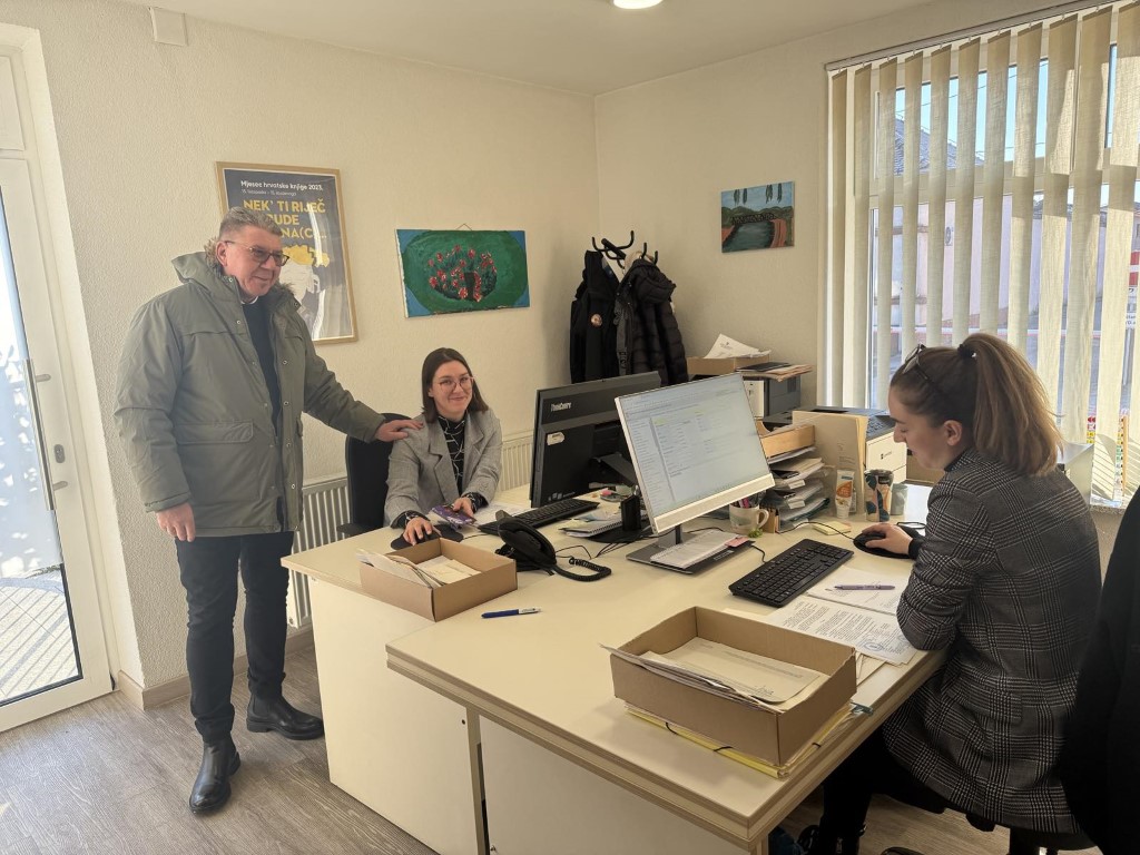 Gradonačelnik Srpak obišao državne urede i službe povodom novogodišnjih blagdana
