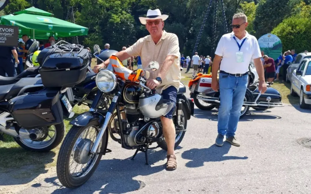 Peklenica: Oldtimeri na prvom naftnom polju svijeta